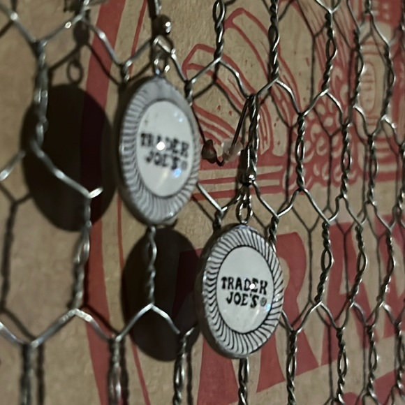 Trader Joe’s earrings 20mm - Picture 3 of 3